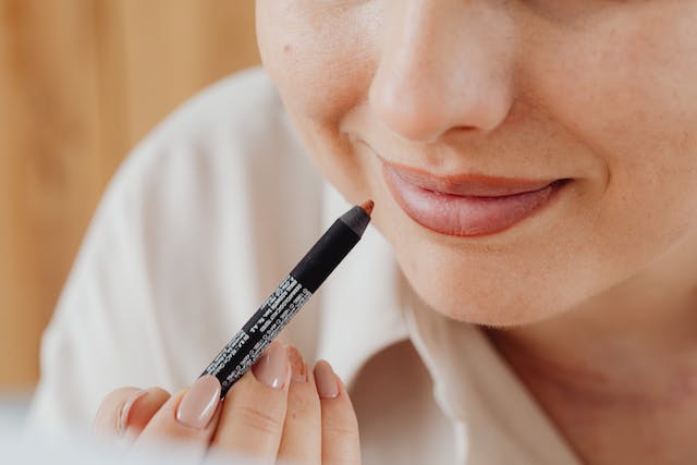 Το Lip Liner διαρκεί χρόνια