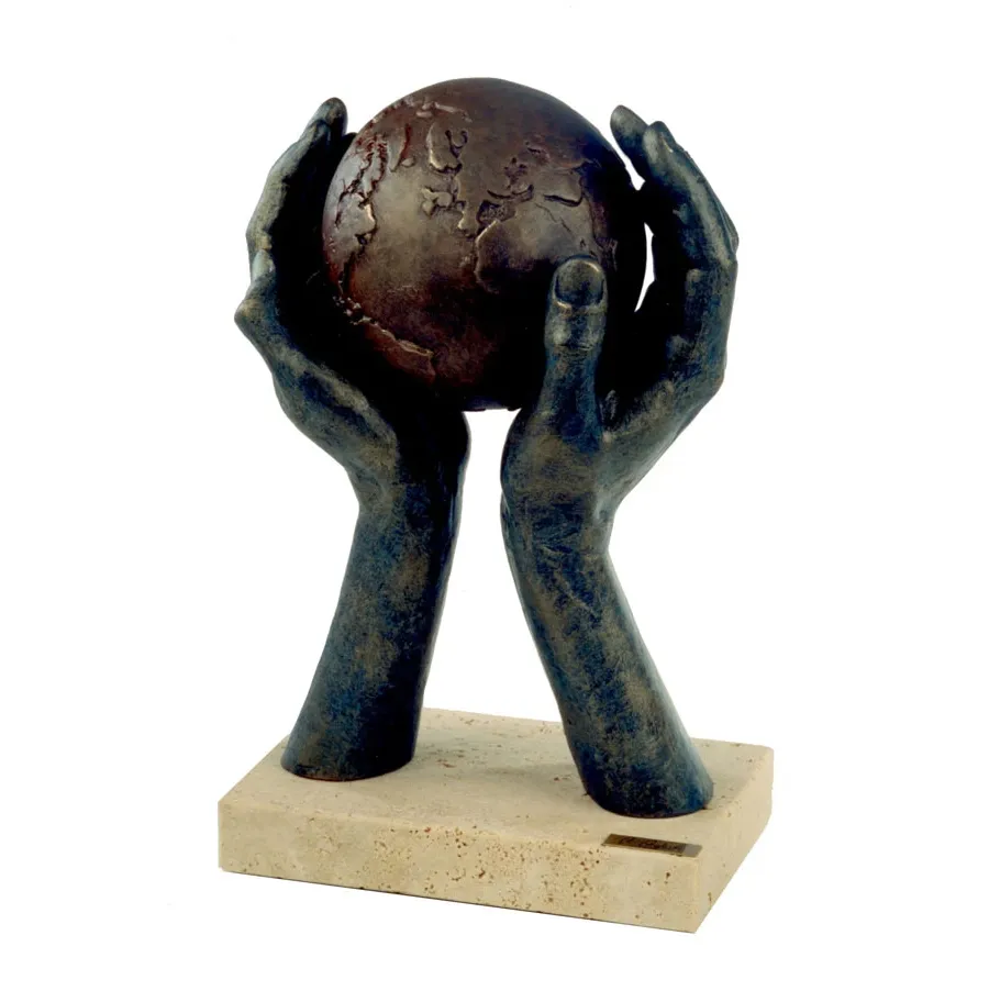 Γλυπτική για τα 15 χρόνια της εταιρείας