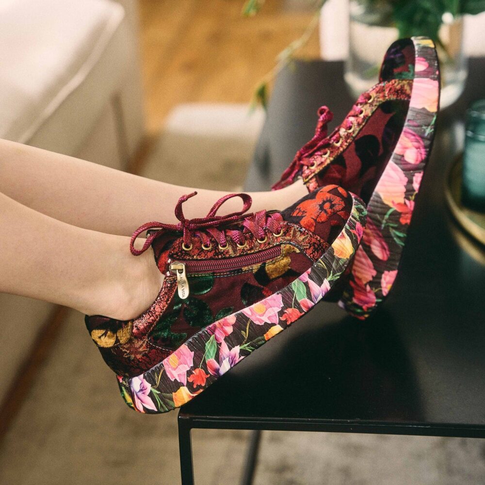 Μοναδικά sneakers από τη Laura Vita