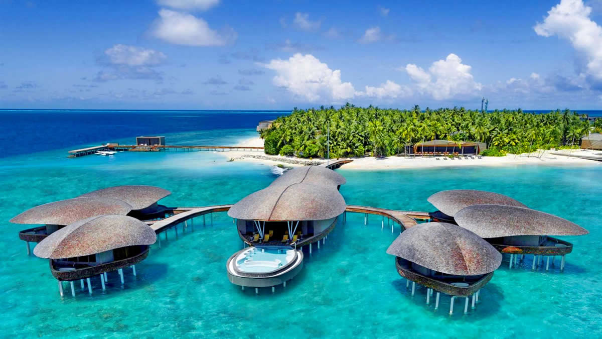 Πολυτελείς διακοπές στις Μαλδίβες St Regis Maldives Vommuli