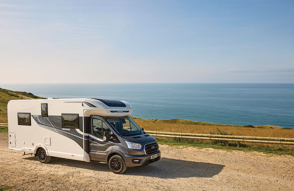 Πολυτελές αυτοκινούμενο τροχόσπιτο